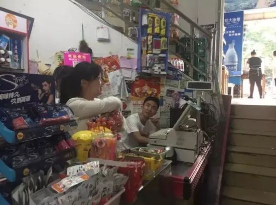 工作中的孫浩